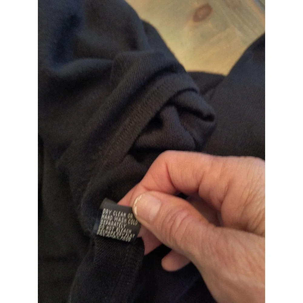 Belford 100% Extra Fine Merino Wool V-neck Long Sleeve Black Sweater Men's Sz L